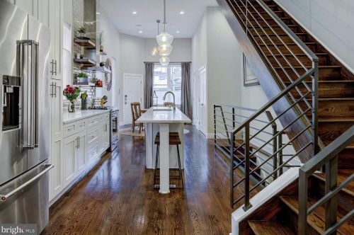 934 Ellsworth St, Philadelphia PA 19146-3010 exterior