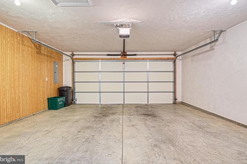 501 Parkview Ln, Hanover PA  17331-1462 exterior