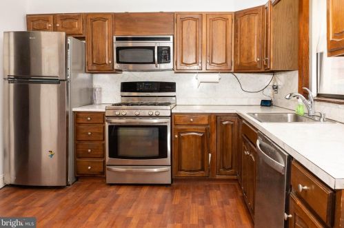 2433 Camac St, Philadelphia PA 19148-3510 exterior