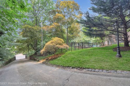 50 Hooper Ave, Atlantic Highlands NJ  07716-1537 exterior