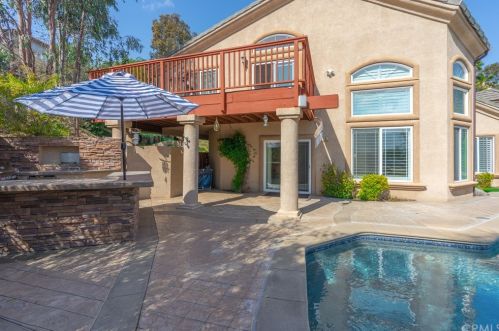 31345 Avenida Del Reposo, Temecula CA 92591-1724 exterior