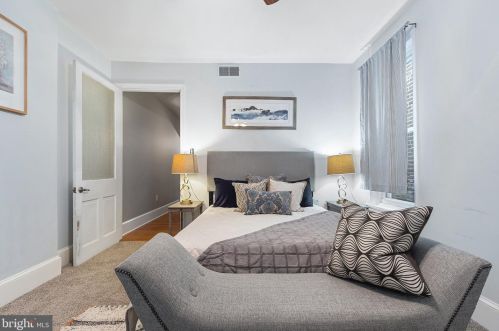 1510 10th St, Philadelphia PA 19147-6327 exterior