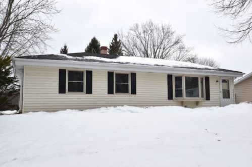 10325 Terra Ave, Milwaukee, WI 53224-2626