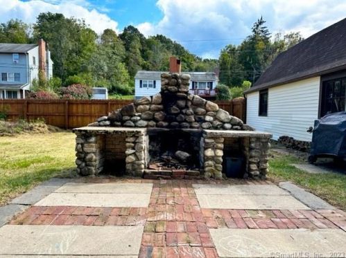 19 Spg St, Seymour CT 06483-3716 exterior