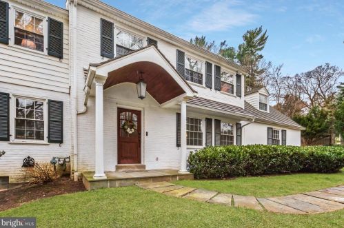 536 Woodlea Ln, Berwyn, PA 19312-1459