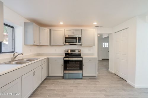 227 24 St, Tucson AZ 85713-1645 exterior