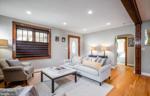 104 Monroe Ave, Alexandria VA 22301-1922 exterior