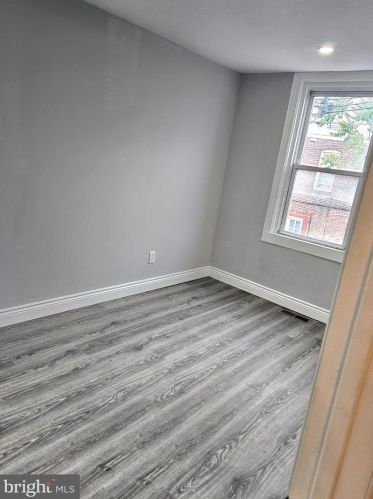 6545 Guyer Ave, Philadelphia PA 19142-2602 exterior