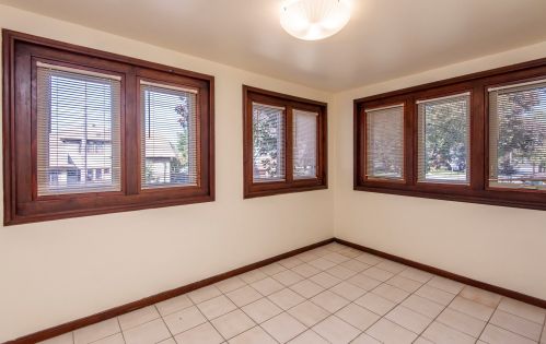 2044 59, Milwaukee WI 53210-1505 exterior