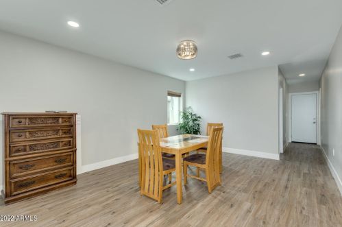 9440 9 Ave, Phoenix AZ 85021-3102 exterior