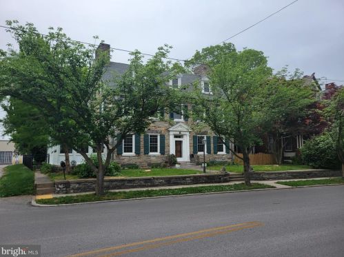 10 Stock St, Hanover, PA 17331-2220