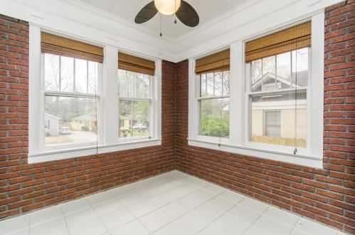 1831 Lyle Ave, Atlanta GA  30337-1204 exterior