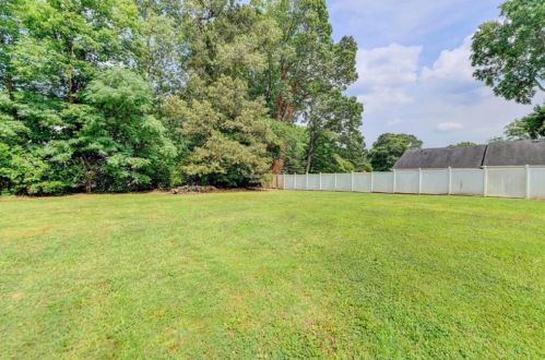 1212 Stone Mountain Lithonia Rd, Lithonia GA  30058-6255 exterior