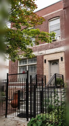 2627 Monroe St, Chicago, IL 60612-2820