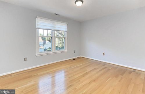 7712 Midday Ln, Alexandria VA 22306-2758 exterior