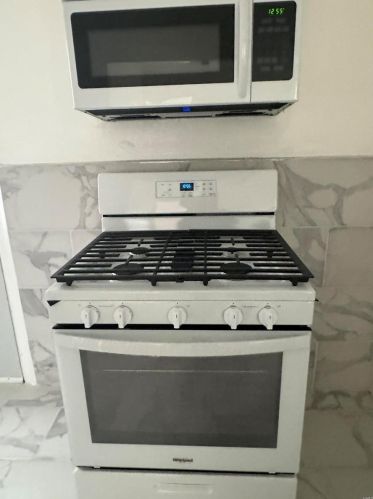 7136 Roslyn Dr, Saint Louis MO  63136-2526 exterior