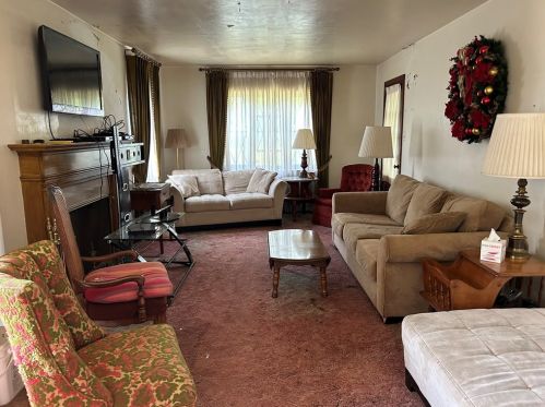 242 Moreland Rd, Pittsburgh, PA 15237-4947