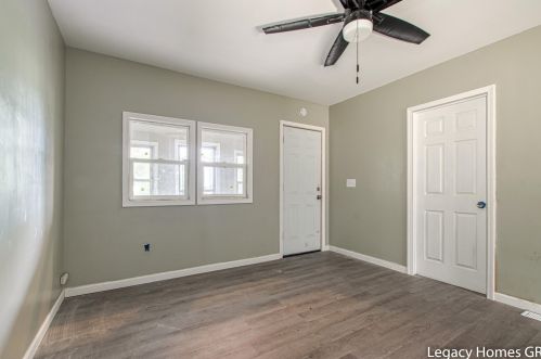 175 Walton Ave, Meskegon MI 49442-3253 exterior