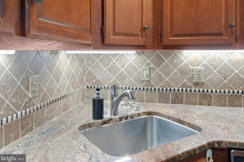 804 Country Pl Dr, Lancaster PA 17601-1793 exterior