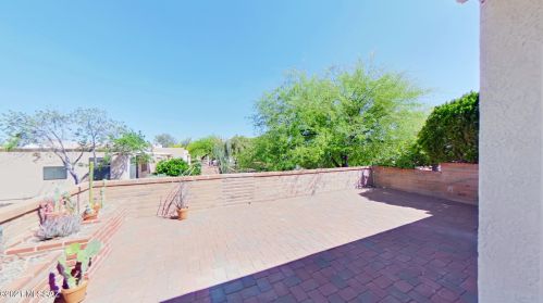 1748 Rio Mayo, Green Valley AZ 85614-3975 exterior