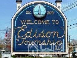 42 Rieder Rd, Edison, NJ 08817-2805