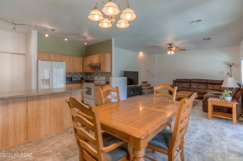 8363 Hunnic Dr, Tucson AZ 85747-5987 exterior