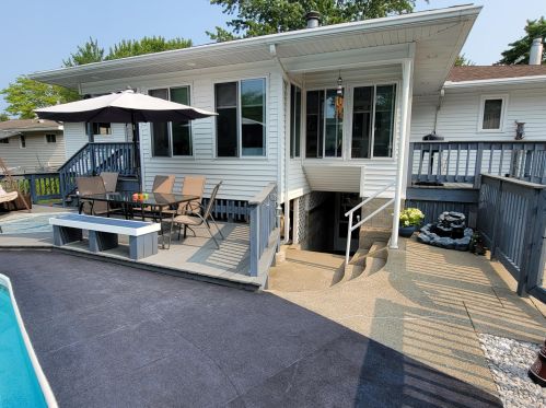 1849 Lawnel Ave, Meskegon MI 49441-3743 exterior