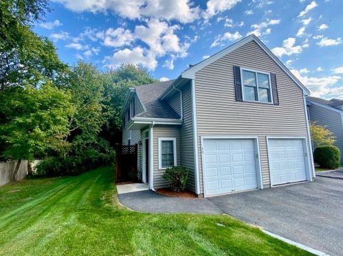 49 Evergreen Cir, Canton, MA 02021-2088