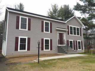 631 Pearse Rd, Schenectady, NY 12309-2905