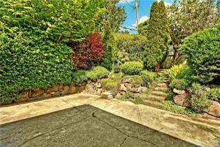 10762 Alton Ave, Seattle WA  98125-6913 exterior