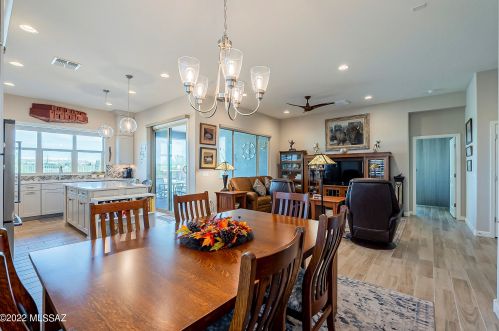 2472 Bassett Peak Dr, Green Valley AZ 85622-8110 exterior