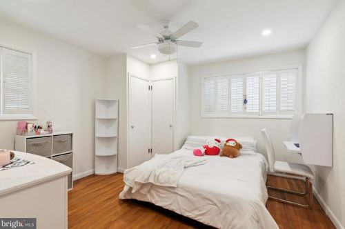 316 Glengary Dr, Pittsburgh PA 19083-2714 exterior