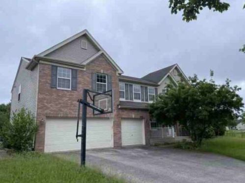 869 Crabapple Dr, Bull Valley, IL 60014-1605