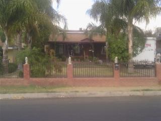 1024 Jeffrey St, Bakersfield, CA 93305-2736