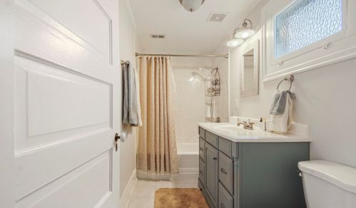 98 Live Oak Ave, Defuniak Springs FL  32435-2383 exterior