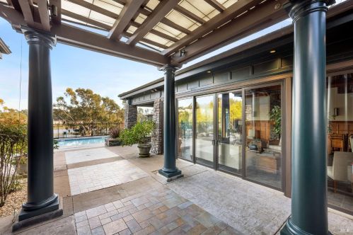 54 De Silva Is Dr, Mill Valley CA 94941-3004 exterior