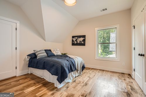 1055 Church St, Smyrna GA exterior