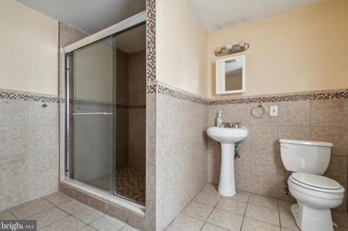 2229 Hancock St, Philadelphia PA 19133-3719 exterior