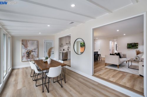 1143 Carey Dr, Concord CA 94520-4337 exterior