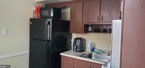 624 Borbeck Ave, Philadelphia PA 19111-3104 exterior