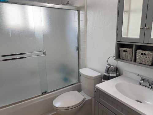 2206 Toronto Ln, Concord, CA 94520-1549