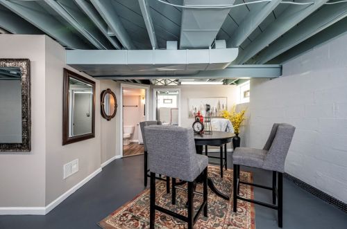 1076 Muldowney Ave, Pittsburgh PA 15207-2078 exterior