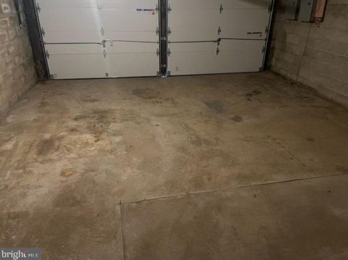 7524 Brentwood Rd, Philadelphia PA 19151-2103 exterior