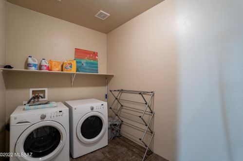 150 Castlefield Cir, Tucson AZ  85704-5783 exterior