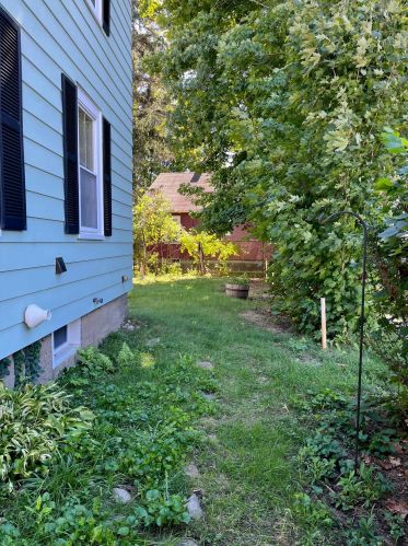 41 Thompson St, Concord NH 03301-2406 exterior