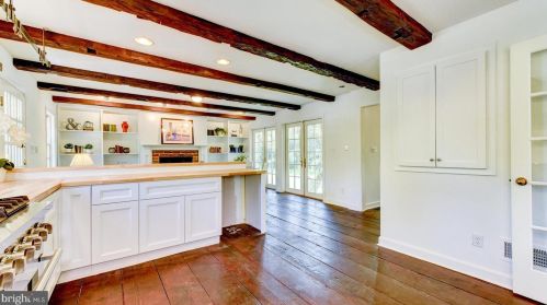 140 Quaker Rd, Princeton NJ 08540-4819 exterior