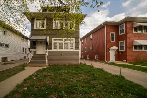 831 19 Ave, Broadview IL 60153-1726 exterior