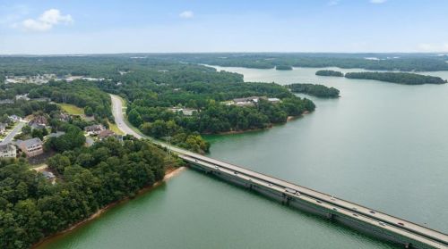 2771 Point Overlook, Gainesville GA 30501-1253 exterior