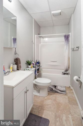 128 High St, Hanover PA 17331-3922 exterior