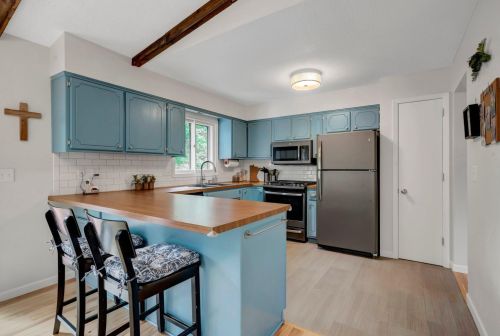 1573 29th Ave, Saint Paul, MN 55112-6326